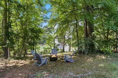 Image de Cottage located on a peaceful cove on Lake Hartwell. Near Clemson and Anderson!