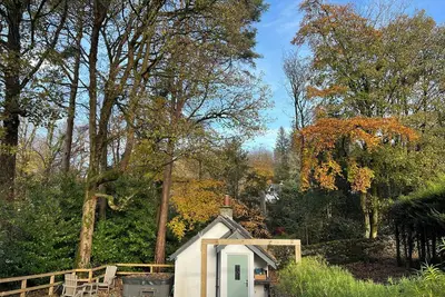 Image de Turn up. Switch off Surrounded by trees with stream nearby, perfect escape for 2