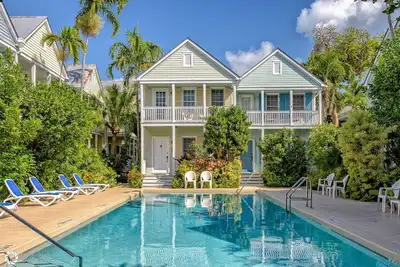 Image de Life is a Breeze at Windward Breeze by Rent Key West Vacations - 2/2 townhome -