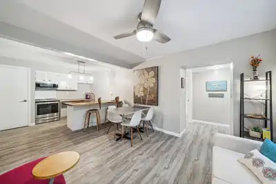 Image de Morning Glory Apt - Charming Accessible 3 Bedroom