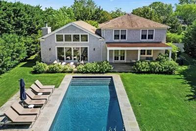 Image de Spacious Southampton Home with Private Pool Overlooking Preserve, Perfect. . .