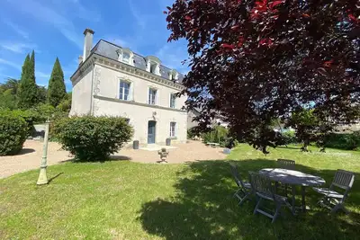 Image de Maison de Maître à Azay-le-Rideau, à 10 min à pied du château et du centre