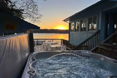 Image de Great view, private dock boat/jetski options