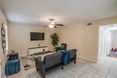 Image de Gulf - Charming 2Br Lake Front Apartment