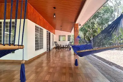 Paraiso Mombacho: Cozy, Private 3-bedroom in Granada with Ac, WiFi