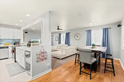Image de Location! Location! Perfect Family Home in the heart of Osage Beach, Pet Friendly