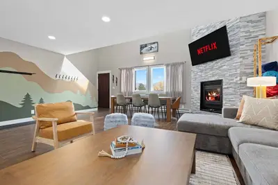Image de The Beaver Den | Penthouse W/Game Room