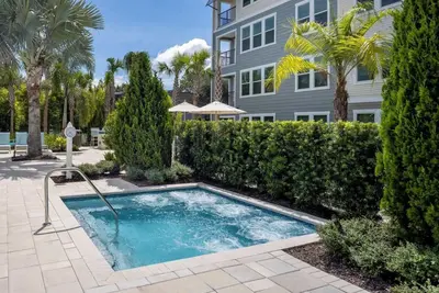 Image de Resort Style -Pool View-Hotub- Moffitt-Pet-Gated-Gym-Wifi-Usf-Elevator-Long Stay