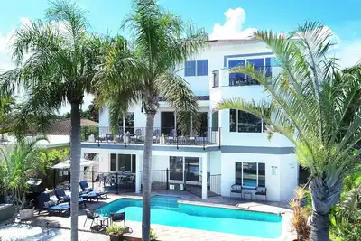 Image de 474 Harbor Luxury Home