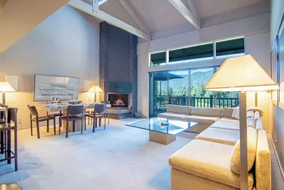 Image de Bigwood B14 - Prime Location + Big Bald Mountain Views!