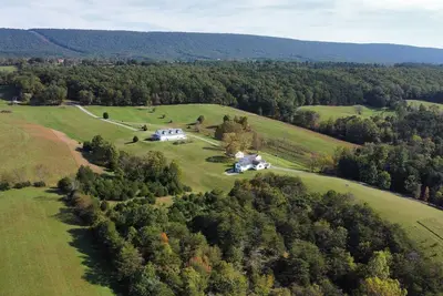 Image de Events at The Estate in wonderful Berkeley Springs, Wv