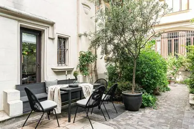 Image de Kenzo - 3 chambres, terrasse et balcon à Montmartre (18 Arr. )