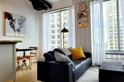 Image de Cozy Downtown Loft With River-View