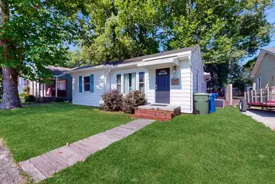 Image de Beautiful Home with W/D, Close to downtown Wilmington and beach