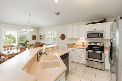 Image de Beachside Bliss: 3br\/2ba Townhouse, Steps from Cocoa Beach, Sleeps 8