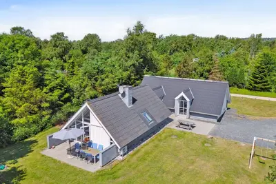 Image de \"Ardan\" - 450m from the sea by Interhome