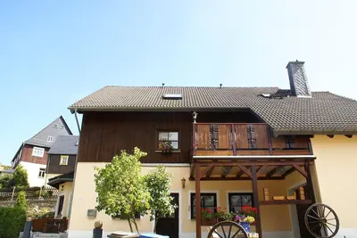 Image de Appartement 'Am Schloss Lauenstein' avec terrasse privée, balcon et Wi-Fi