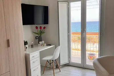 Image de Comfortable Seafront Holiday House A Few Steps From The Center (Amantea)