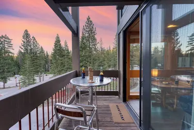 Image de Village Studio by AvantStay | Minutes to Lifts