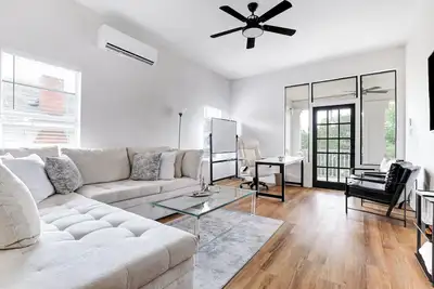 Image de Modern Flat Nr Dt River Walk Zoo | WiFi Bbq Desk
