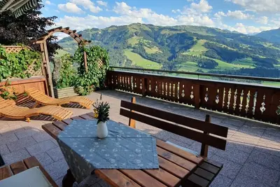 Image de Appartement Hahnenkamm - Panorama Appartement Filzerhof