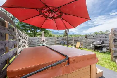 Image de Peaceful Cabin Getaway Hot Tub & Mountain Views #5