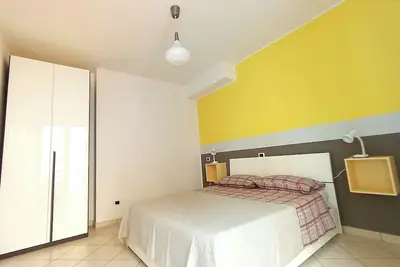 Image de Bright one-bedroom apartment on the ground floor, a 10-minute walk from the historic center