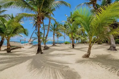 Image de Cozy 2br Beach Condo w\/ Pool - Family Friendly 2a