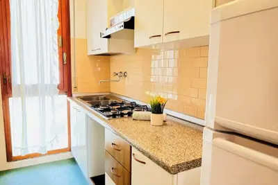 Image de Appartement moderne dans un immeuble avec jardin