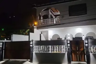 Image de A Modern Escape\"Style, Comfort, and Convenience\" in Maraval 3 bedrooms