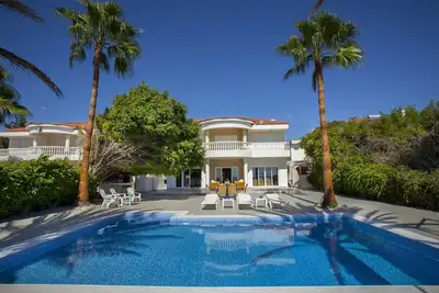 Image de Luxury Villa With Special Sea Views