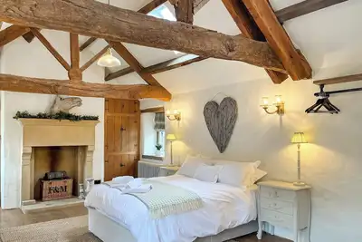 Image de 3 chambres à coucher à Hassop