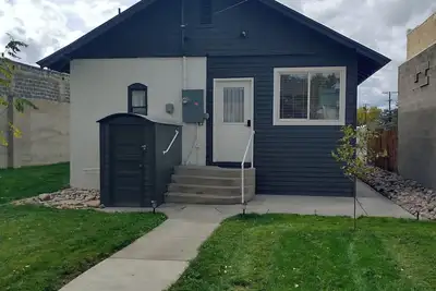 Image de Central Oasis on Main- private, quiet, walkable