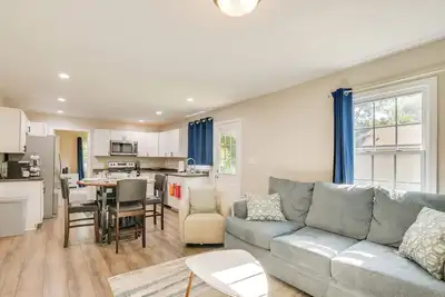 Image de Charming Greenville Home w/ Yard: 3 Mi to Downtown