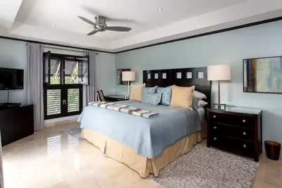 Image de Luxurious Three-Bedroom Apartment