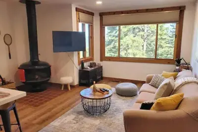 Image de Cozy newly remodeled Northstar Village ski in/ski out, Bicycle&Hike