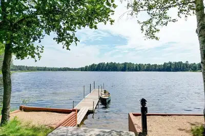 Image de Cozy 3-Bedroom Waterfront Cottage with Water Sports & Stunning Sunsets