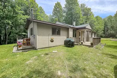 Image de Secluded Home with Firepit, Gas Grill, Wifi, Wfh Station & Private W/D