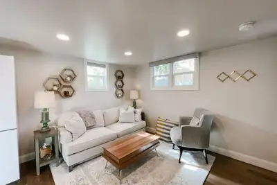Image de Charming 1-bedroom near Rec center and Downtown