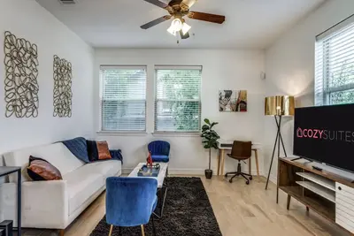 Image de Townhome 3br Next to Ut with Garage 6154