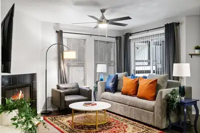 Image de Beautiful 2bd/2ba in University Hills 3607