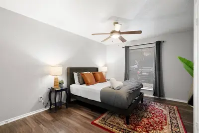Image de Beautiful 1bd/1ba in University Hills 2330
