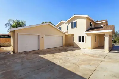New 2 bedrooms\/2 baths unit near RoseBowl Stadium