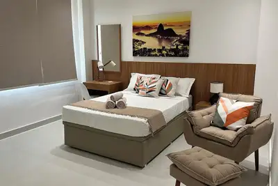 Image de Elegant Copacabana Retreat: 200m to Beach, w/ Bedroom, Washer, Sleeps Up to 4!