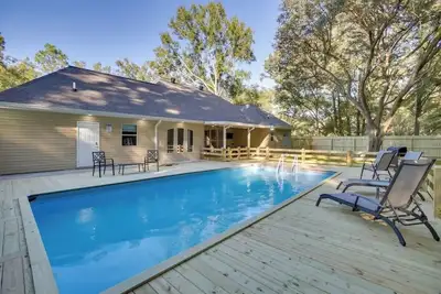 Image de Ponchatoula - Robert Oasis with Pool & Game Room