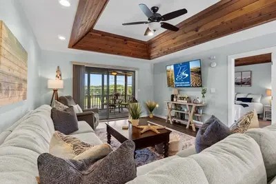 Image de Salty Bunker | 5200 ft to the beach | Private Pool