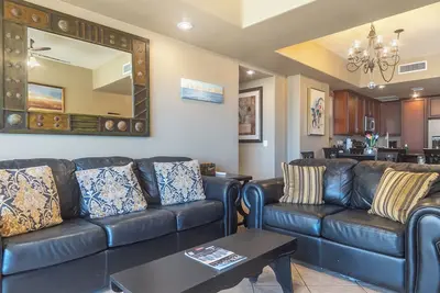 Las Palomas Phase I Topaz 201 Exceptional OceanView 2br 2ba Unit.
