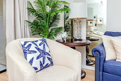 Image de Welcome to Sea Esta! Charming 2 Bed\/2 Bath Oceanside Location with Water Views