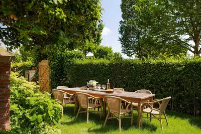 Huswell - Beautiful home for 14 guests, pets are welcome