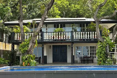 Image de 6-Bedroom Beachfront Villa with Private Pool